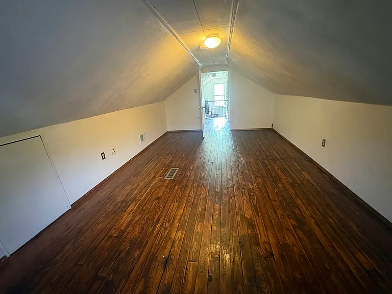 344 Vester St — Photo 17