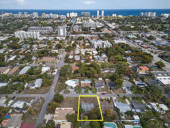 4th image of 27 NE 17th Avenue