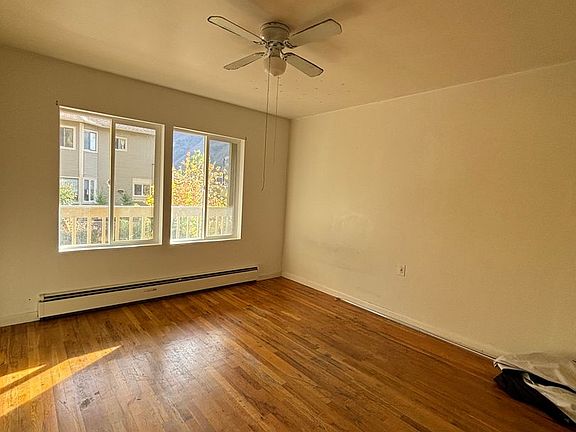 3rd image of 311 Laurel St #2