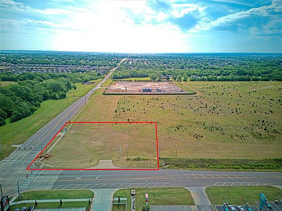 2nd image of 200 S Cemetery Rd