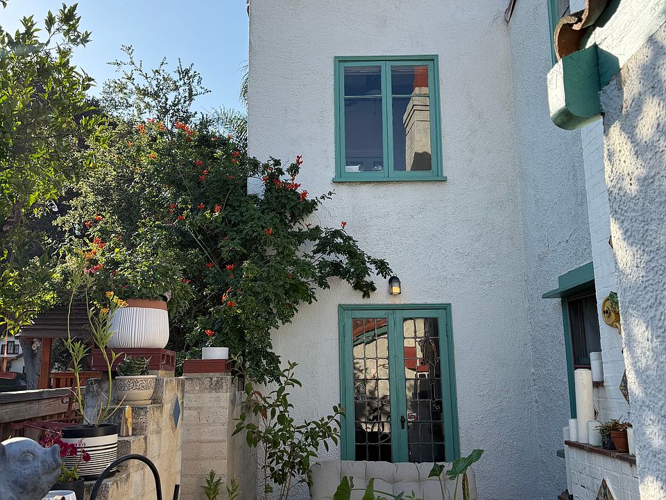 2nd image of 5043 Magnolia Ave