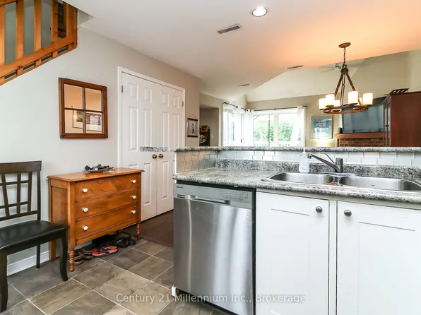 55 Trott Blvd #124, Collingwood, ON L9Y 5B8