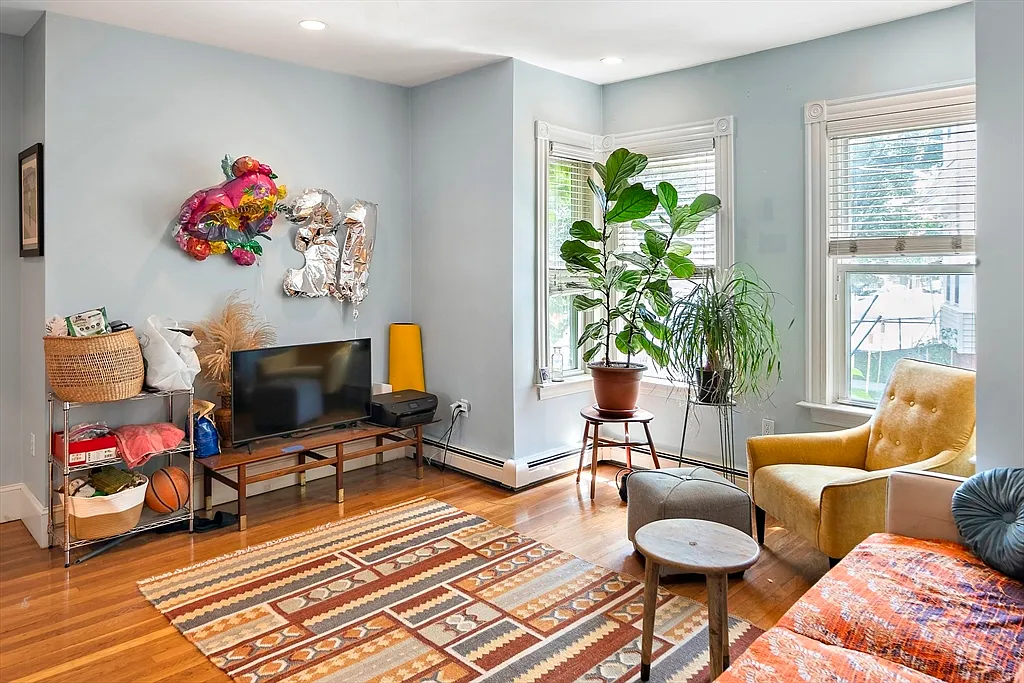 2 bed, 1.5 bath, 853 sqft, $3,600 — Photo 1