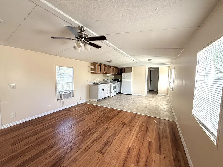 2521 Brownell Ct — Photo 5
