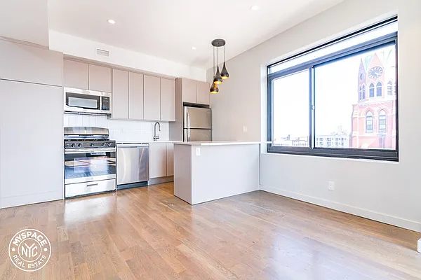 Rented by MySpaceNYC | media 44