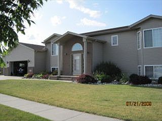 2nd image of 208 Cottonwood Dr