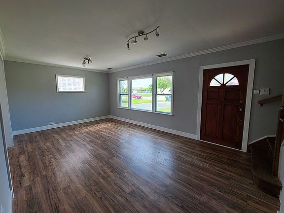 3rd image of 4217 W 99th St