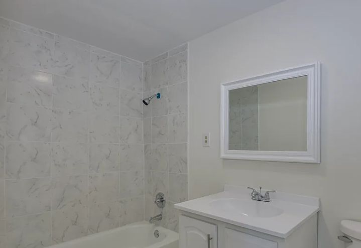 1st image of 153 S Park Ave
