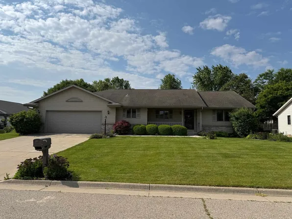 4202 Greenbriar Dr, Janesville, WI 53546
