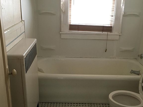 4th image of 57 Burgard Pl