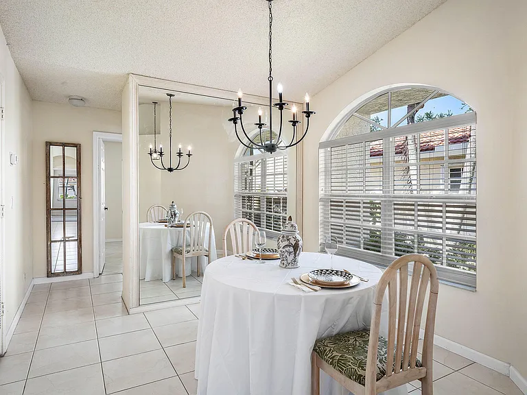 6192 Floral Lakes Dr — Photo 8