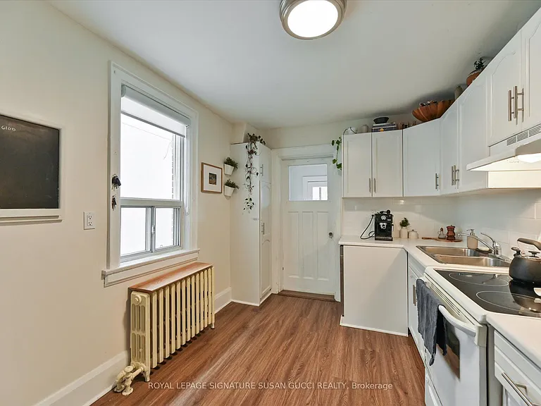 31 Lesmount Ave — Photo 11