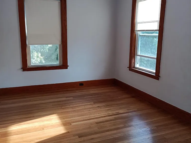 39 May St #2 — Photo 6