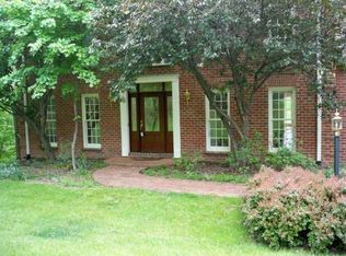 8123 Vista Forest Dr, Roanoke, VA 24018