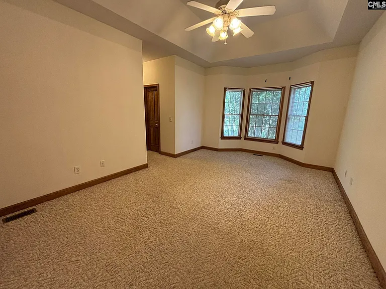 527 Superior Cir — Photo 10