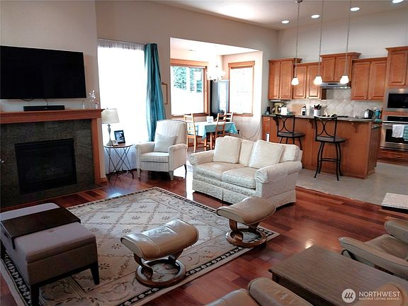 2nd image of 6812 37th Street Ct W