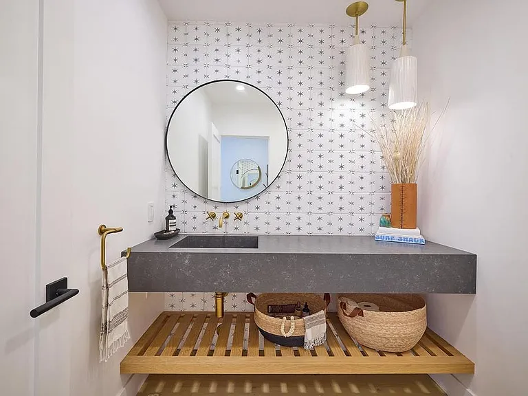 1472 Neptune Ave — Photo 10