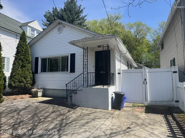 2220 Capouse Ave, Scranton, PA 18509