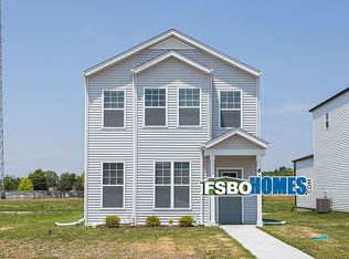 619 17th St, Silvis, IL 61282