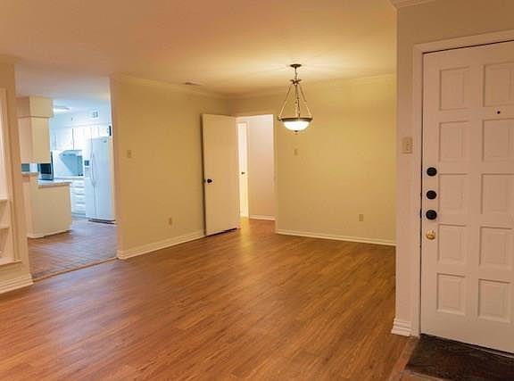 4th image of 9817 Crest Meadow Dr