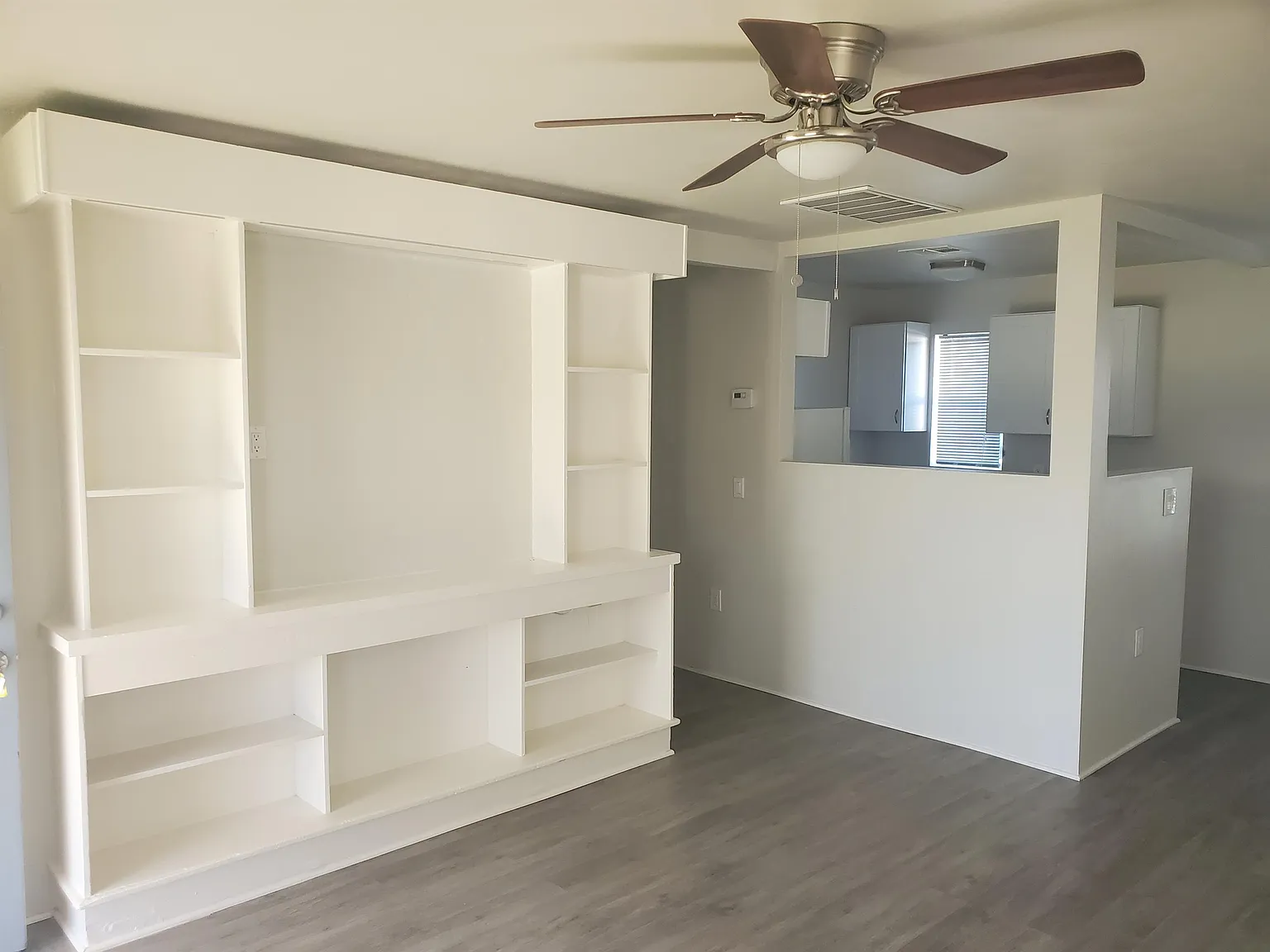 722 E Turney Ave — Photo 3