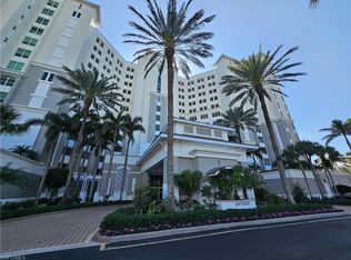 300 Dunes Blvd PENTHOUSE 7, Naples, FL 34110