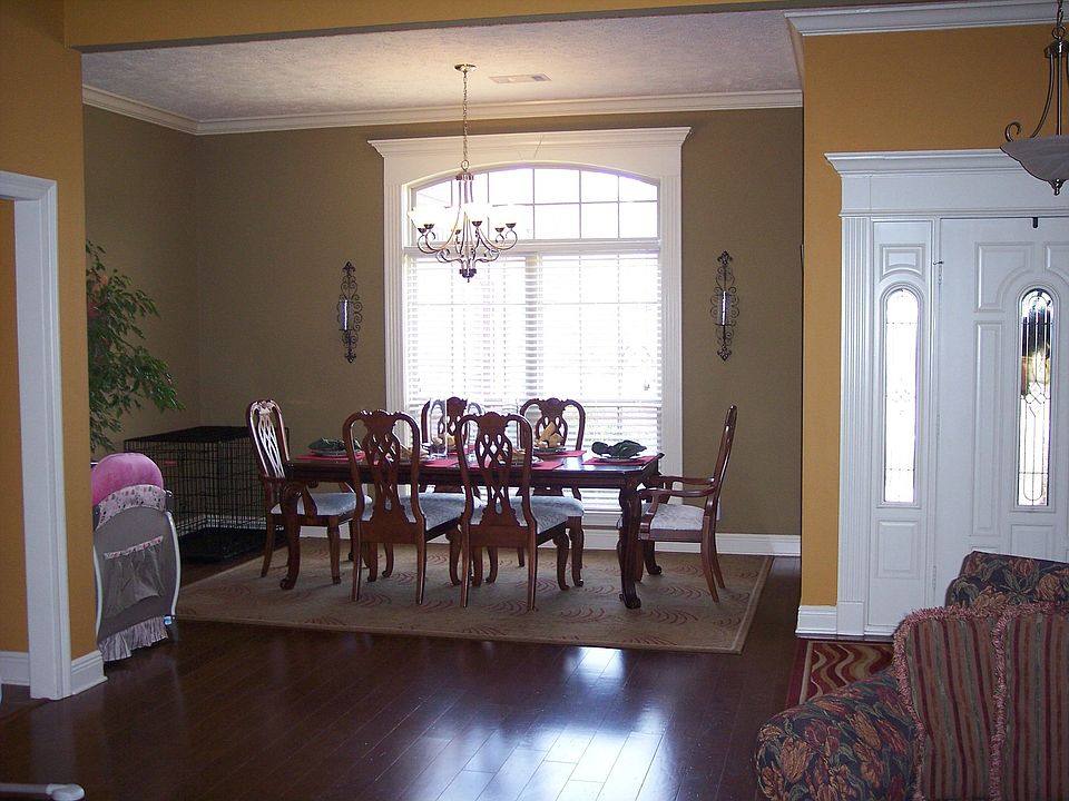 1st image of 8 Talladega Dr