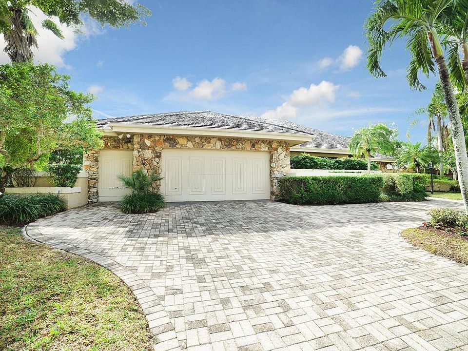 Home For Sale In Boca Grove
