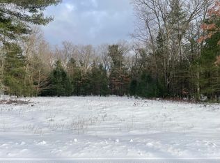 2 Angelwood Dr, Muskegon, MI 49445