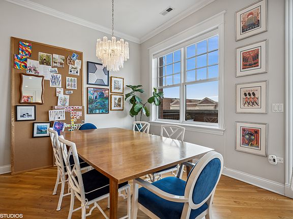 3rd image of 2847 N Halsted Ave #401