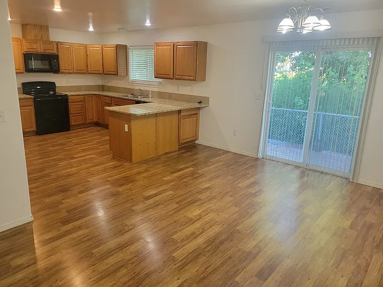 1341 Shaker Pl #C — Photo 10