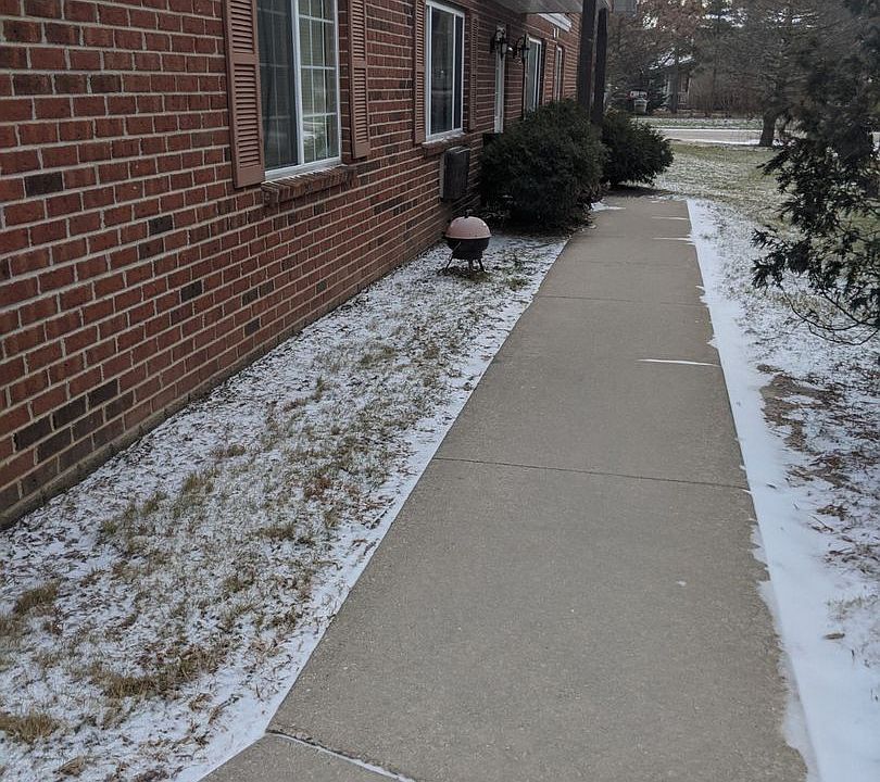 2nd image of N165W20012 Hickory Ln #Jk-702