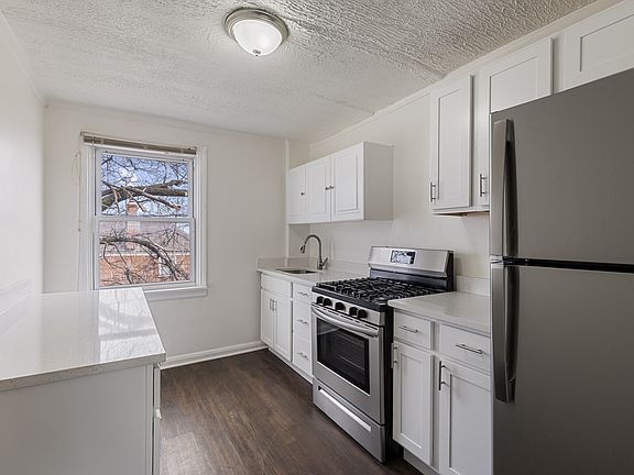 2nd image of 3902 Erdman Ave Unit 2