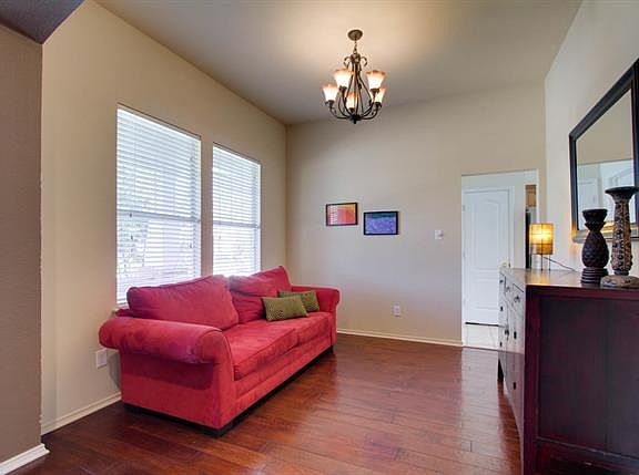 4th image of 1734 Ivy Ln