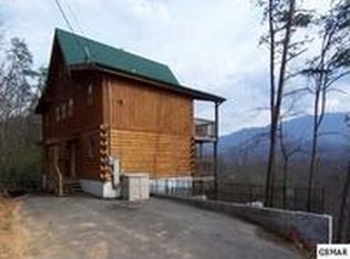 769 Cartertown Rd, Gatlinburg, TN 37738