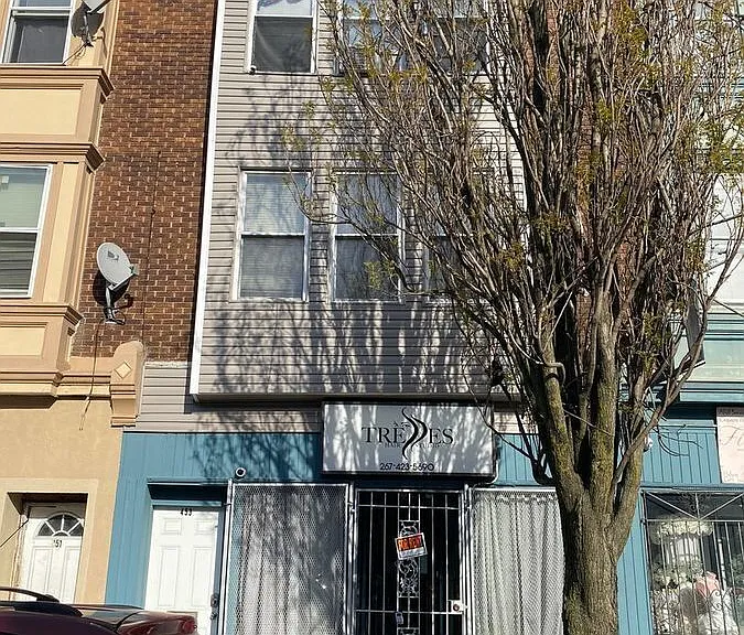 453 S 60th St #2F — Photo 11