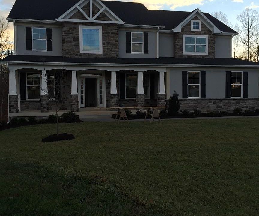 1st image of 50 Presidential Ln