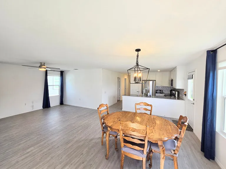 1031 Magrum Way — Photo 7