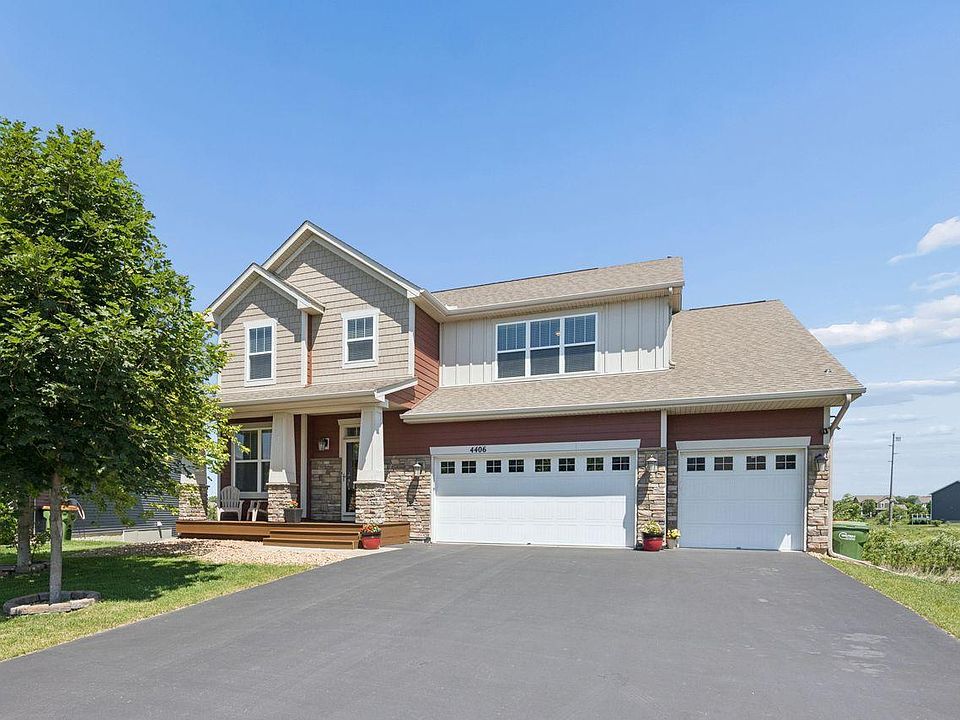 1st image of 4406 123rd Cir NE