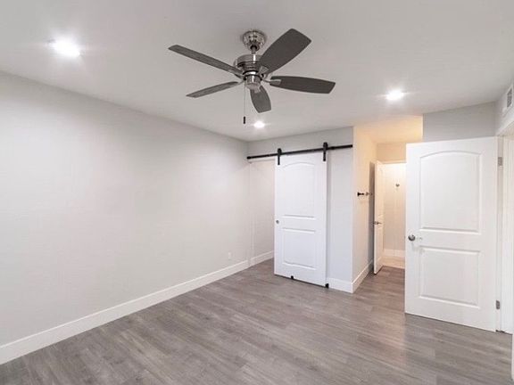 3rd image of 1001 W Macarthur Blvd Unit 72