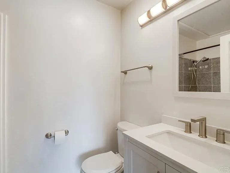 3950 Cleveland Ave #215 — Photo 22
