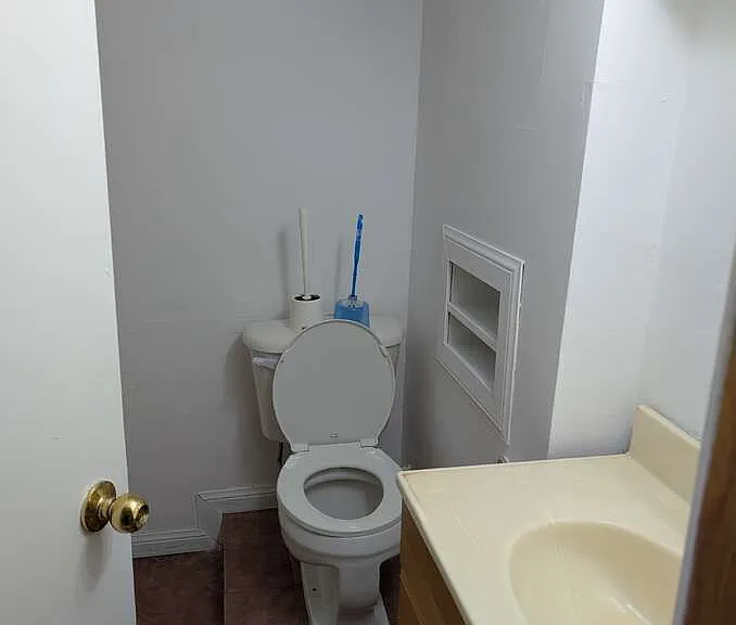 21 Patricia Ave — Photo 7