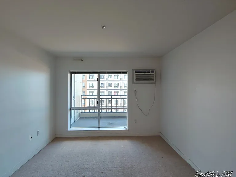 321 10th Ave S #607 — Photo 4