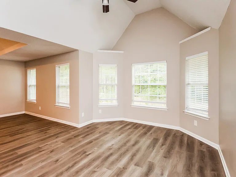 4178 Donna Way — Photo 10