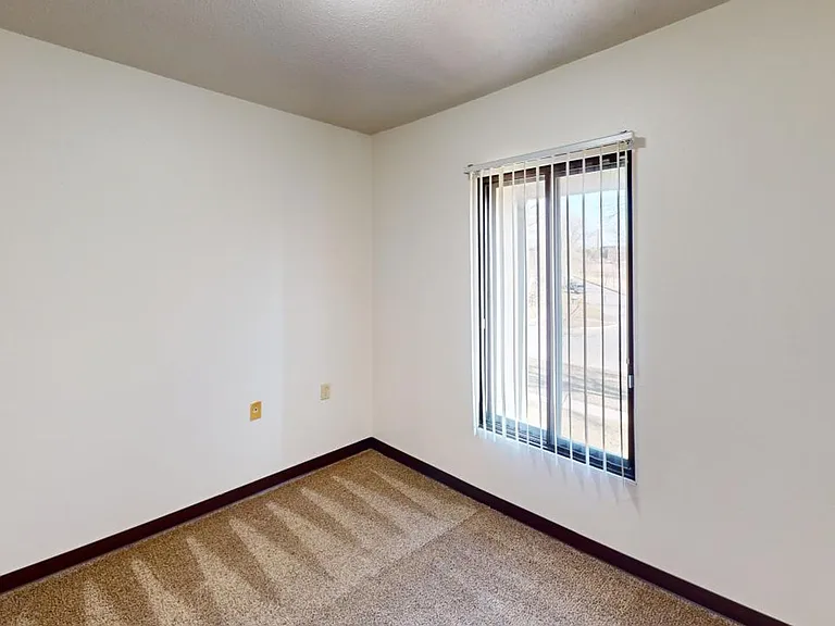 Park Place West Apartments — Photo 44
