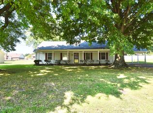 25 Meadowood Dr, Jackson, TN 38305