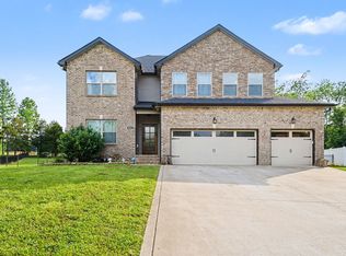 824 Snapdragon Ct, Clarksville, TN 37042