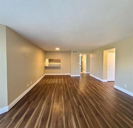 3rd image of 1900 N Congress Ave APT 301