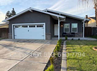 241 Mulholand Dr, Ripon, CA 95366