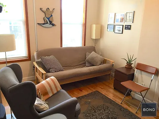 Rented by Bond New York | media 24